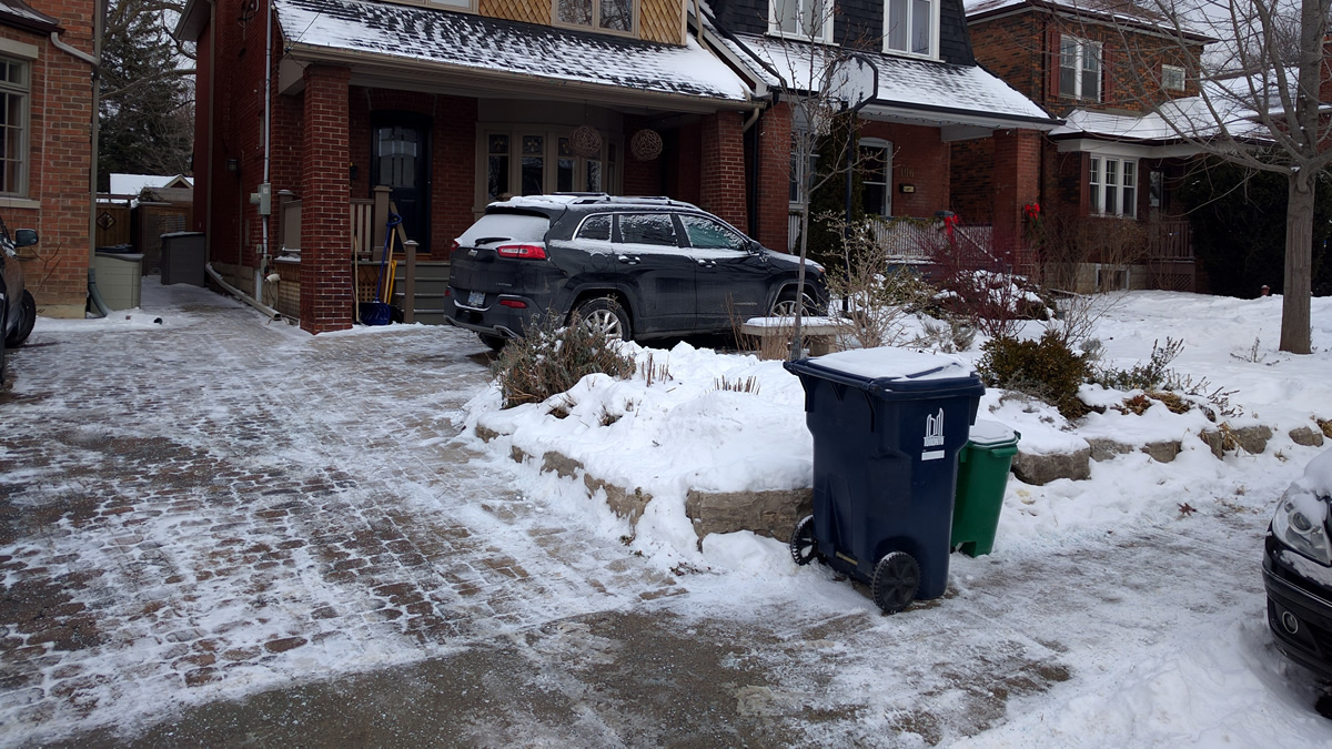 Snow removal and salting at a client house in Lytton Park - Gardenzilla