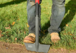 Edging of lawns and gardens